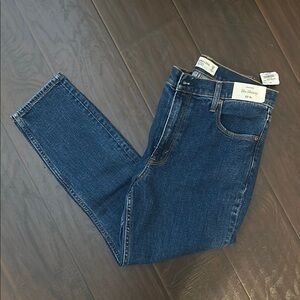 Abercrombie & Fitch woman’s high rise skinny jean